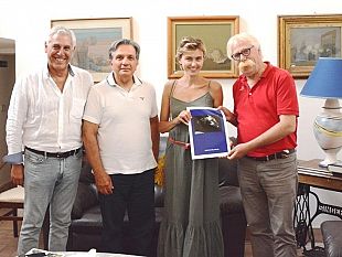 mazara-immigrazione-e-multiculturalita-incontro-tra-il-sindaco-cristaldi-e-la-giornalista-mediaset-sabrina-scampini