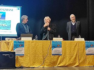 sogni-e-speranze-leitmotiv-dellincontro-dellon-pietro-bartolo-con-gli-alunni-dellic-lombardo-radice-pappalardo