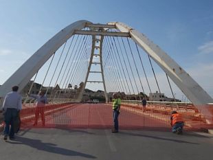 ponte-sul-fiume-arena-nota-di-tancredi-e-culicchia