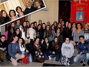 studenti-spagnoli-in-visita-a-palazzo-municipale-con-i-colleghi-del-pascasino-per-un-gemellaggio-culturale-e-linguistico