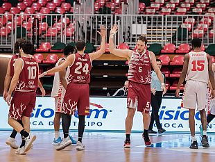 pallacanestro-trapani-commovente-monumentale-vittoria-a-piacenza