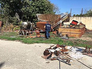 capitaneria-di-porto-di-mazara-sequestra-deposito-incontrollato-di-rifiuti-a-castelvetrano