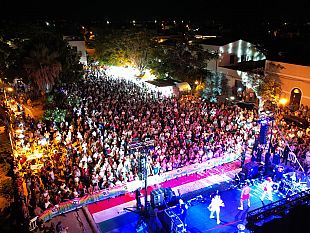 torretta-granitola-grande-partecipazione-in-piazza-per-radio-time-90-e-sergio-friscia