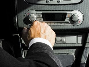 caro-carburanti-al-collasso-il-settore-del-trasporto-persone-su-gomma