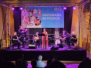 favignana-in-musica-grande-successo-per-larianna-art-ensemble-e-il-sassofonista-gianni-gebbia