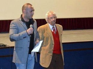 continua-la-raccolta-firme-promossa-dal-comitato-civico-mazara2016-all-interno-della-rassegna-cinematografica