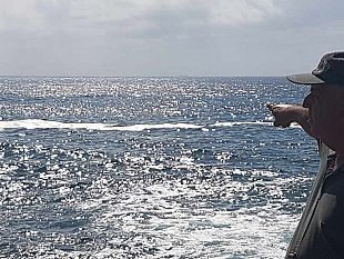 video-mazara-strana-schiuma-bianca-costeggia-la-costa-di-quarara