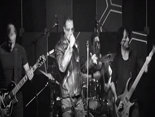 fuori-il-nuovo-album-degli-ermetica-gruppo-musicale-del-territorio