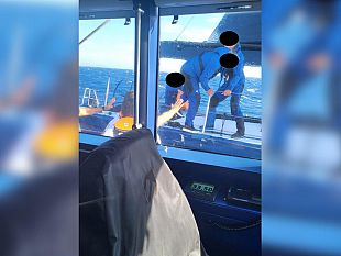 trapani/la-guardia-costiera-salva-4-turisti-francesi-su-una-barca-alla-deriva