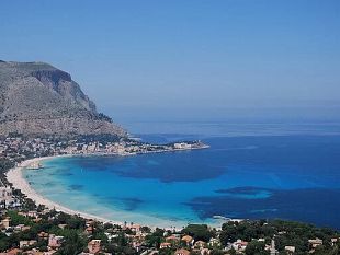 litorale-di-mondello-la-regione-revoca-la-concessione-alla-societa-italo-belga