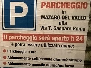 mazara-quel-frivolo-manifesto-sul-parcheggio-comunale-di-via-t-gaspare-roma