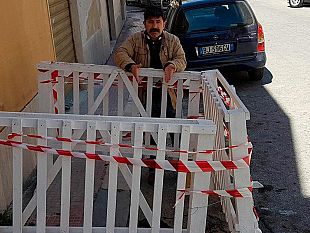 video-mazara-voragine-in-via-dei-pescatori-scoperto-un-grosso-canale-sotterraneo