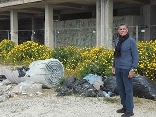 degrado-a-triscina-ed-autobotte-ferma-da-tre-mesi-luciano-perricone-chiede-lintervento-dei-commissari