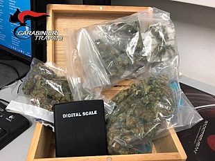 trapani-aveva-allestito-un-locale-per-consumare-droga-arrestato-dai-carabinieri