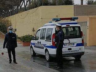 trapani/castellammare-polizia-municipale-controlli-spiaggia