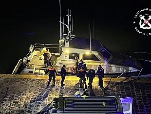 motopesca-sperona-un-barchino-due-naufraghi-salvati-nella-notte