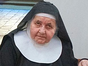 mazara-e-venuta-a-mancare-la-monaca-benedettina-di-clausura-donna-ida-lo-nigro