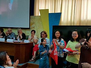 video-intercultura-al-liceo-adria-ballatore-il-racconto-di-chi-arriva-e-di-chi-parte