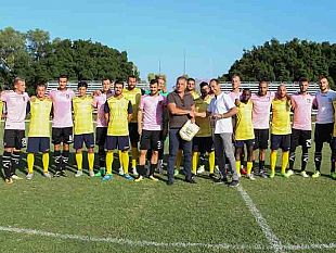 calcio-nel-test-amichevole-il-palermo-batte-il-mazara-8-0-prima-gara-dei-canarini-della-stagione