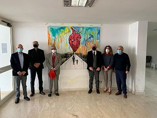 video-il-cuore-pulsante-orgoglio-castelvetranese-dona-un-quadro-alla-citta