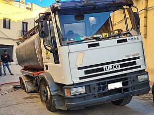 voragine-in-via-dei-pescatori-originata-dal-cedimento-della-vecchia-fognatura