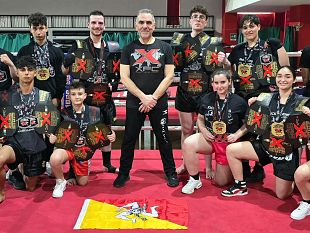 pioggia-di-medaglie-per-gli-atleti-del-maestro-cesare-belluardo-al-campionato-italiano-di-arti-marziali-xfc-2025