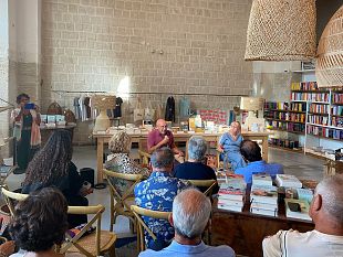 favignana-grande-partecipazione-per-la-presentazione-del-libro-delitto-al-pirellone-di-tiziana-maiolo