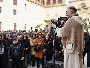 mazara-il-vescovo-giurdanella-incontra-i-preadolescenti-non-siete-soli