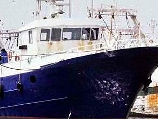 marina-militare-italiana-evita-il-sequestro-del-motopesca-mazarese-end-fermato-da-motovedetta-tunisina