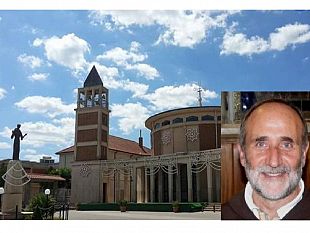 salemi-fra-scrudato-e-il-nuovo-parroco-della-parrocchia-madonna-della-confusione-di-salemi