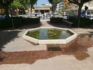 spazio-al-cittadino-piazza-ciaccio-montalto-tra-rifiuti-e-abbandono