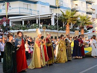 una-punta-di-sal-la-festa-barocca-e-la-fiera-franca-a-mazara-del-vallo