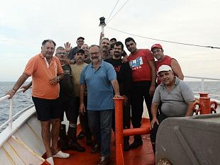 conclusa-la-prima-fase-del-progetto-la-sicurezza-nelle-nostre-reti-di-ital-uil-uila-pesca-e-inail-medici-a-bordo-di-un-peschereccio-mazarase-per-studiare-le-dure-condizioni-di-lavoro-dei-pescatori