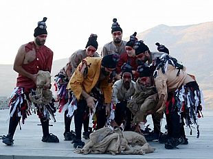 dionisiache-2016-u-ciclopu-nella-traduzione-in-siciliano-di-luigi-pirandello-sorprende-gli-spettatori-di-segesta