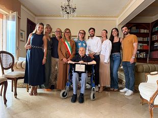 leonardo-lombardo-ha-festeggiato-100-anni-gli-auguri-della-sindaca-patti-a-nome-della-citta-di-marsala