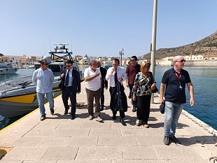 il-sindaco-di-favignana-incontra-il-sottosegretario-alla-giustizia-andrea-delmastro