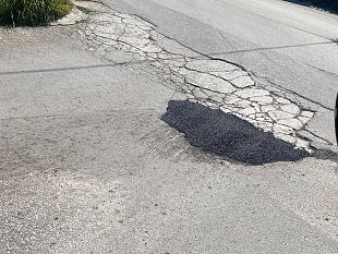 alcamo-sistemata-la-buca-tra-via-berlinguer-e-via-balduino