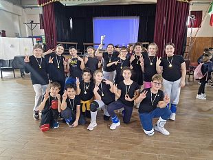 la-5b-della-luigi-capuana-vince-il-torneo-interno-di-palla-rilanciata