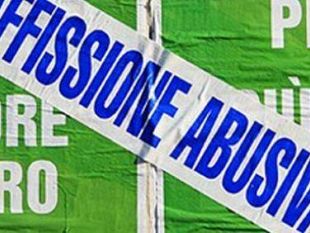 campobello-gli-attivisti-del-m5s-denunciano-il-fenomeno-dell-affissione-abusiva-dei-manifesti-elettorali