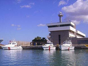 ammaraggio-di-emergenza-in-mare-esercitazione-complessa-della-guardia-costiera-nelle-acque-antistanti-il-porto-di-mazara-del-vallo