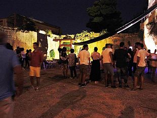 periferica-ennesimo-atto-intimidatorio-sassi-sulle-persone