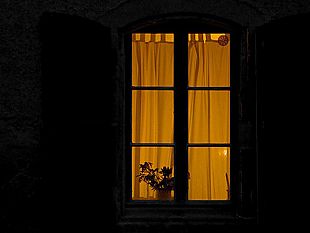 ultime-della-sera-la-lucesempre-accesa