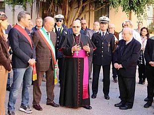 marsala-il-vescovo-mogavero-in-visita-in-citta-ai-dipendenti-municipali-siete-lo-specchio-del-comune-siate-disponibili-e-cordiali