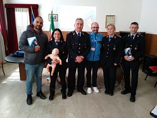 polizia-municipale-dotate-di-defibrillatore-due-auto-in-servizio-per-la-processione-dei-misteri