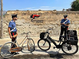 trapani/trapani-si-stabilizza-dentro-un-opificio-in-disuso-e-danneggia-la-porta-denunciato