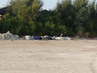 trapani-rifiuti-ed-erbacce-al-rione-cappuccinelli-la-denuncia-di-un-lettore