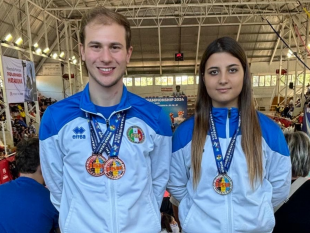 gli-atleti-mazaresi-margiotta-e-biosa-sul-podio-al-mondiale-di-karate-in-argentina