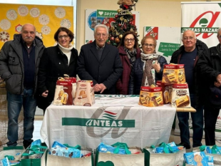 lanteas-di-mazara-dona-nel-giorno-dellepifania-pacchi-di-beni-di-prima-necessita-a-famiglie-in-difficolta