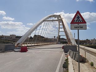 ponte-sul-fiume-arena-rimosse-transenne-e-muretti-del-cantiere-dei-lavori