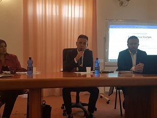 video-conferenza-stampa-dellamministrazione-quinci